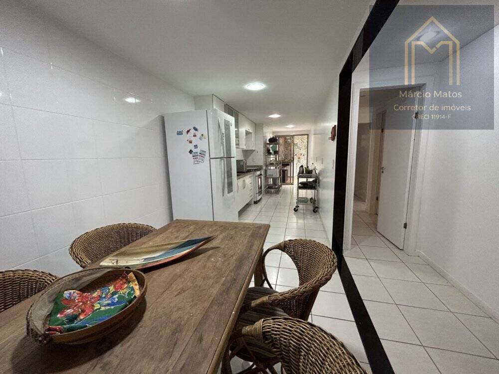 Apartamento à venda com 3 quartos, 160m² - Foto 13